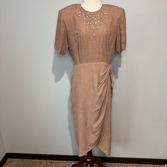 Vintage Scarlett Dress – Ruched Waist with Gem Embellishment | Size 11/12 - Picture 2 of 10